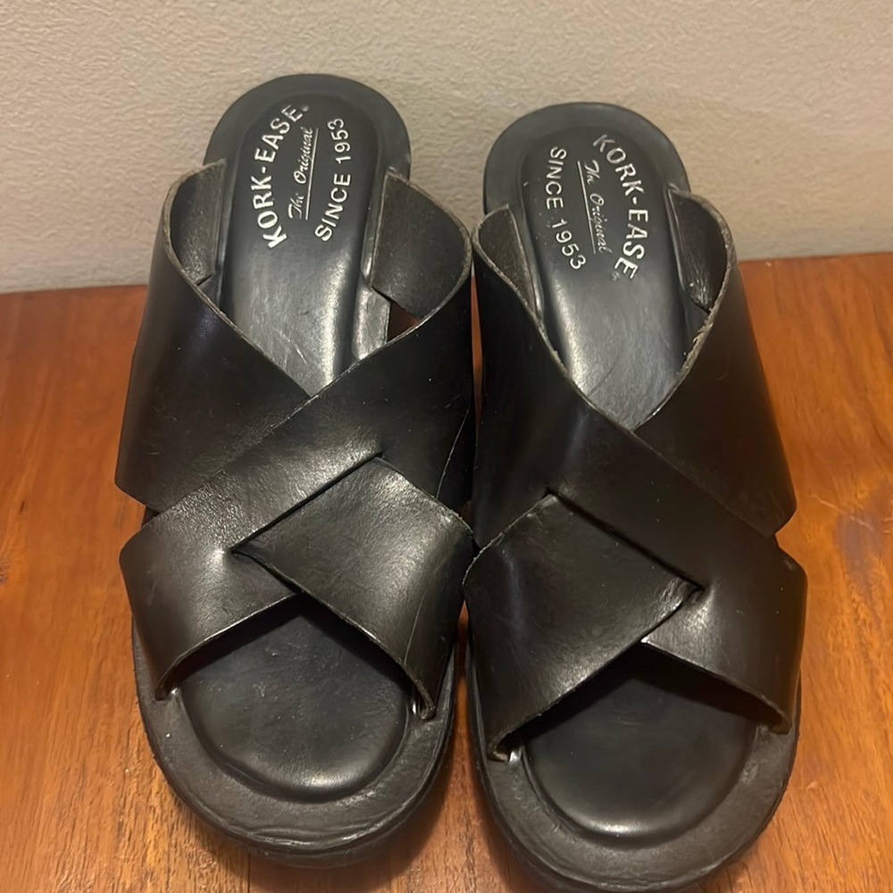 Black wedges!
